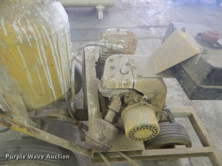 image for item GT9612 Paint striper