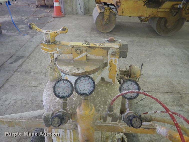 image for item GT9612 Paint striper