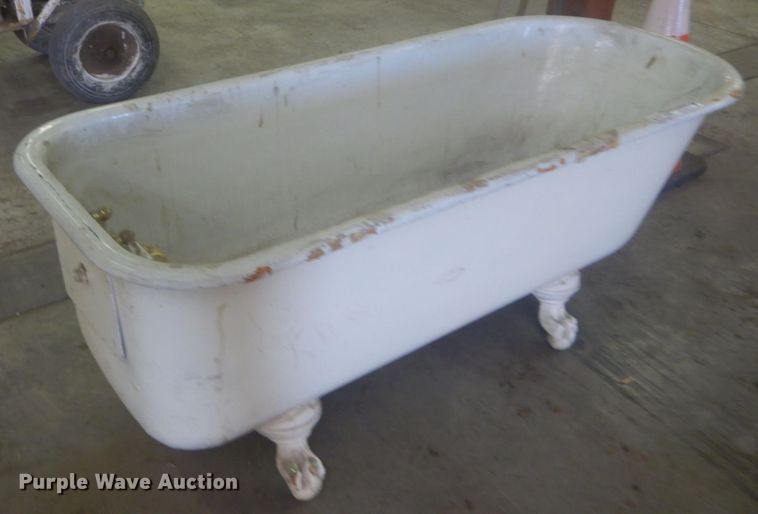 image for item GT9614 Bathtub
