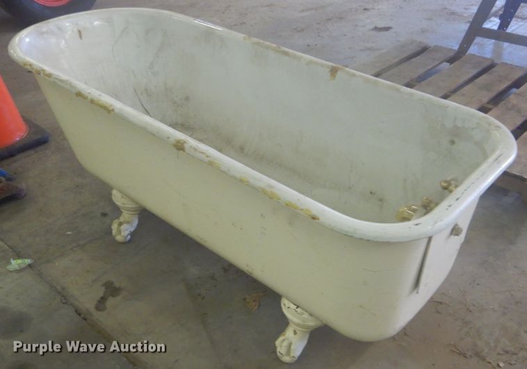 image for item GT9614 Bathtub