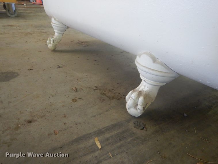 image for item GT9614 Bathtub