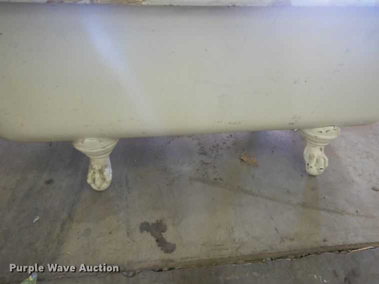 image for item GT9614 Bathtub