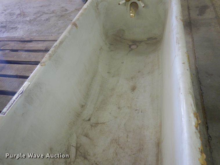 image for item GT9614 Bathtub
