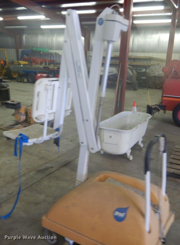 image for item GT9615 Aquatic lift