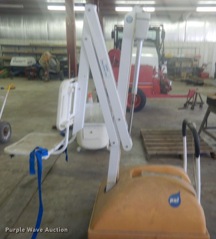 image for item GT9615 Aquatic lift