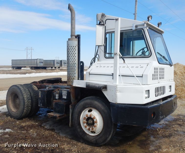 image for item H1845 2005 Ottumwa 30  yard truck