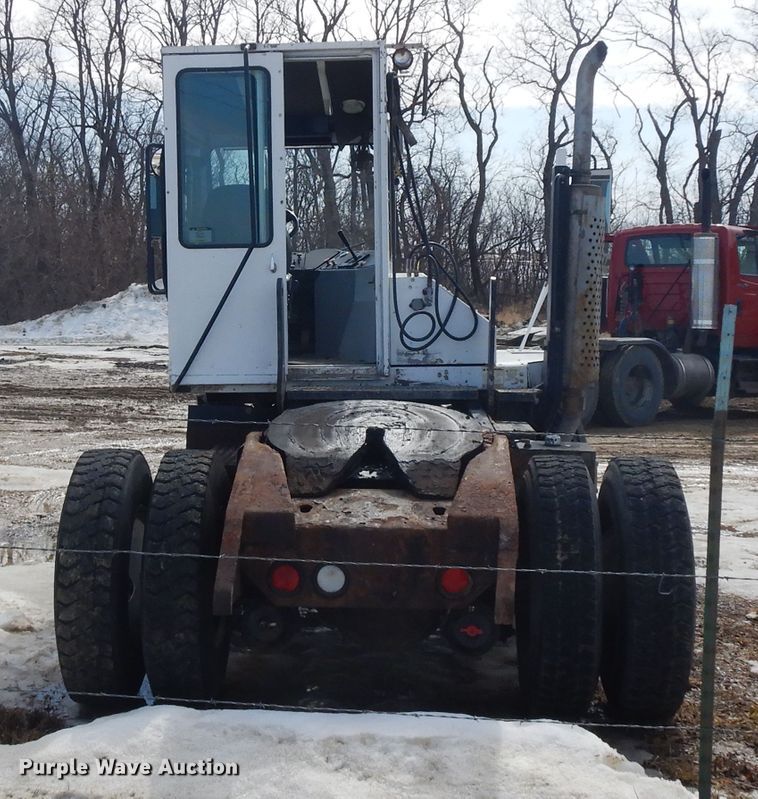 image for item H1845 2005 Ottumwa 30  yard truck