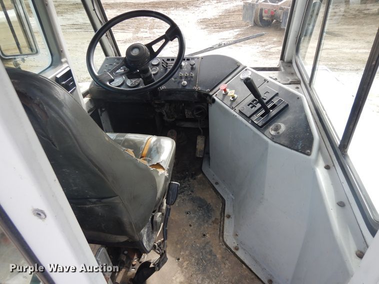 image for item H1845 2005 Ottumwa 30  yard truck