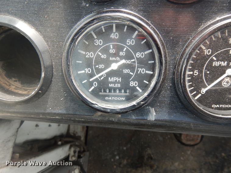 image for item H1845 2005 Ottumwa 30  yard truck