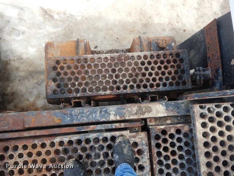 image for item H1845 2005 Ottumwa 30  yard truck