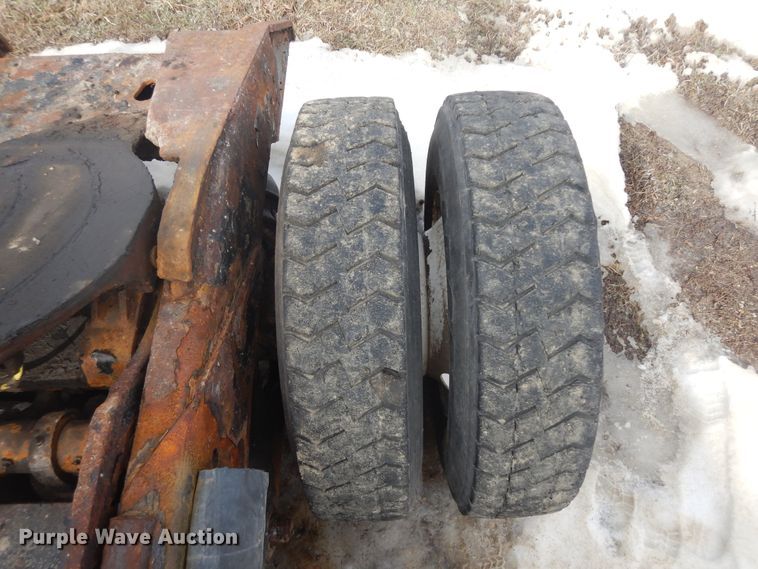 image for item H1845 2005 Ottumwa 30  yard truck