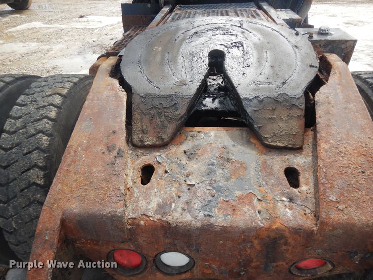 image for item H1845 2005 Ottumwa 30  yard truck