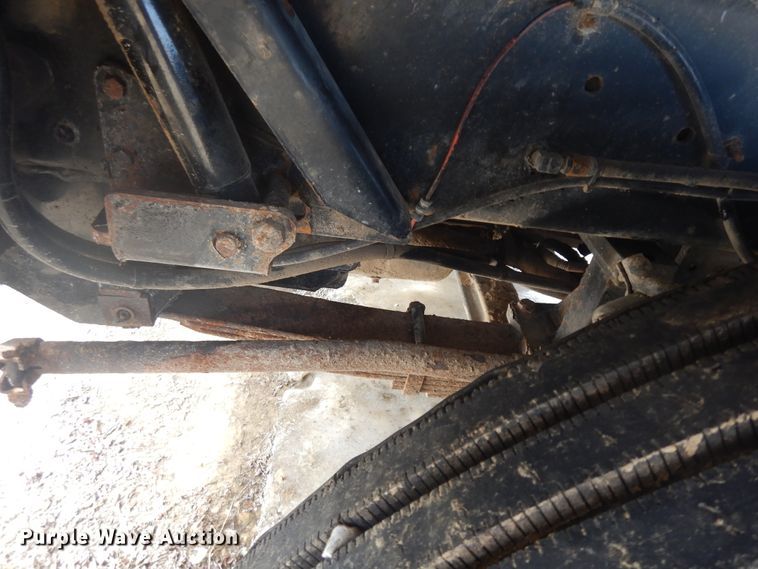 image for item H1845 2005 Ottumwa 30  yard truck