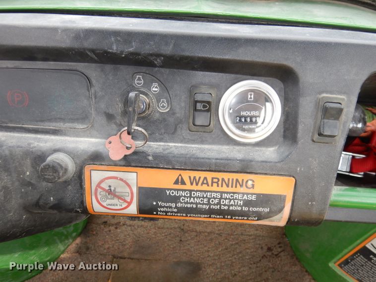 image for item HD9403 1999 John Deere 6X4 Gator  utility vehicle