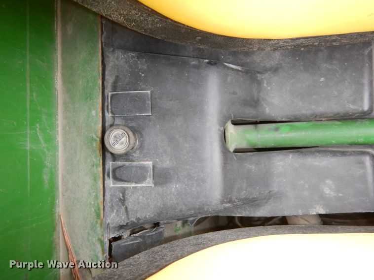 image for item HD9403 1999 John Deere 6X4 Gator  utility vehicle