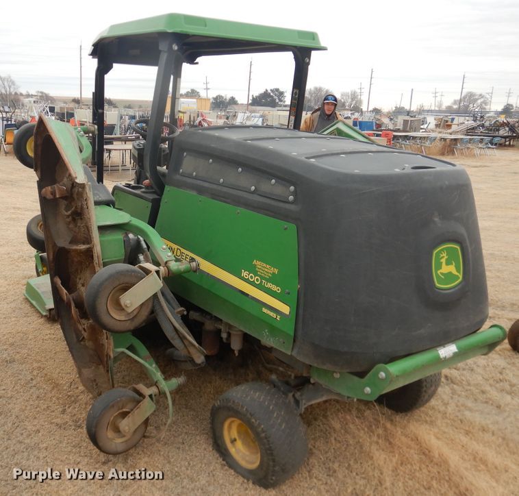 image for item HL9616 John Deere 1600 Turbo  lawn mower