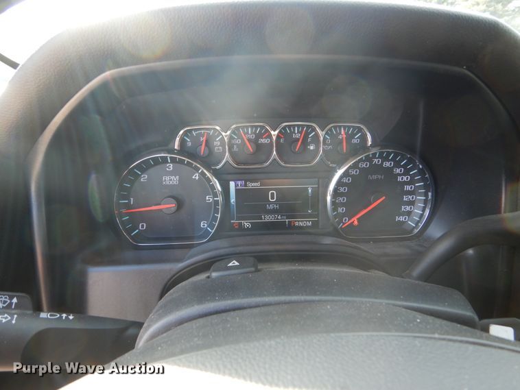 image for item HS9932 2014 Chevrolet Silverado  1500  Crew Cab pickup truck