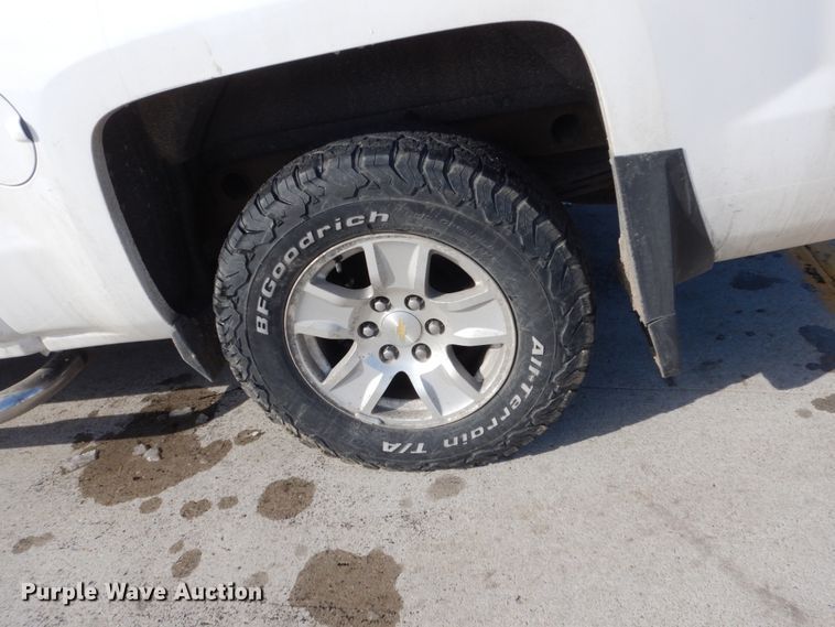 image for item HS9932 2014 Chevrolet Silverado  1500  Crew Cab pickup truck