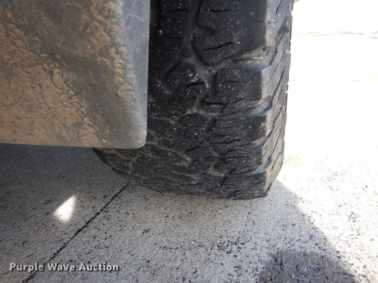 image for item HS9932 2014 Chevrolet Silverado  1500  Crew Cab pickup truck