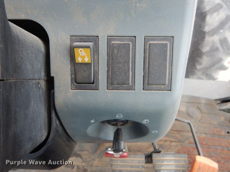 image for item HS9952 2000 Case IH CX80  MFWD tractor