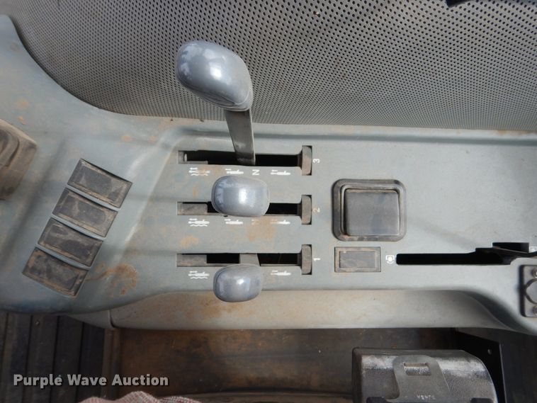 image for item HS9952 2000 Case IH CX80  MFWD tractor