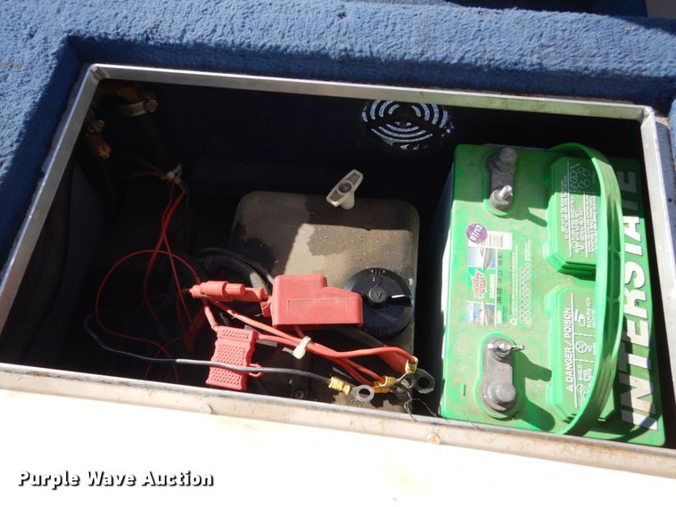 image for item HS9954 Lund Pro-V 1775  boat