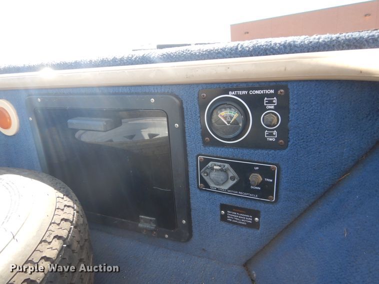 image for item HS9954 Lund Pro-V 1775  boat