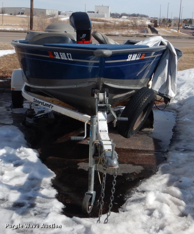 image for item HS9955 Lund Explorer 1700  boat