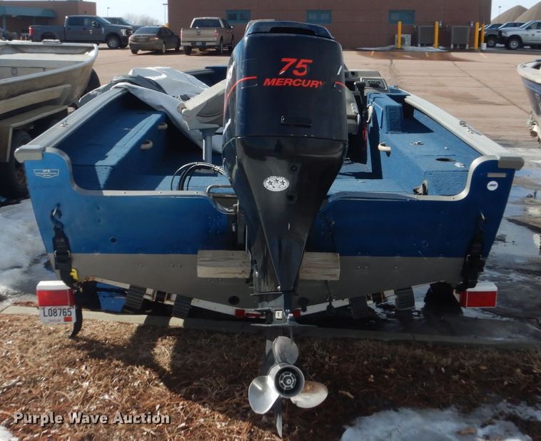 image for item HS9955 Lund Explorer 1700  boat