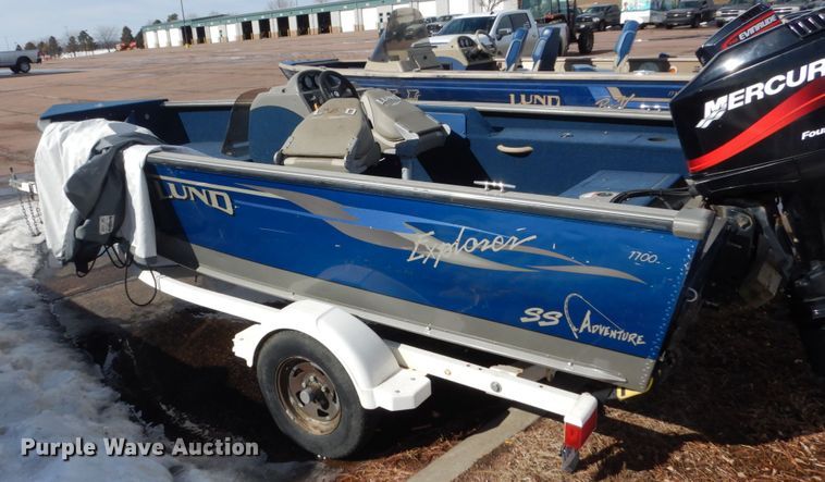 image for item HS9955 Lund Explorer 1700  boat