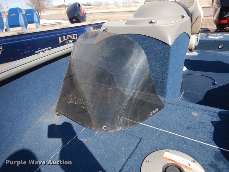 image for item HS9955 Lund Explorer 1700  boat