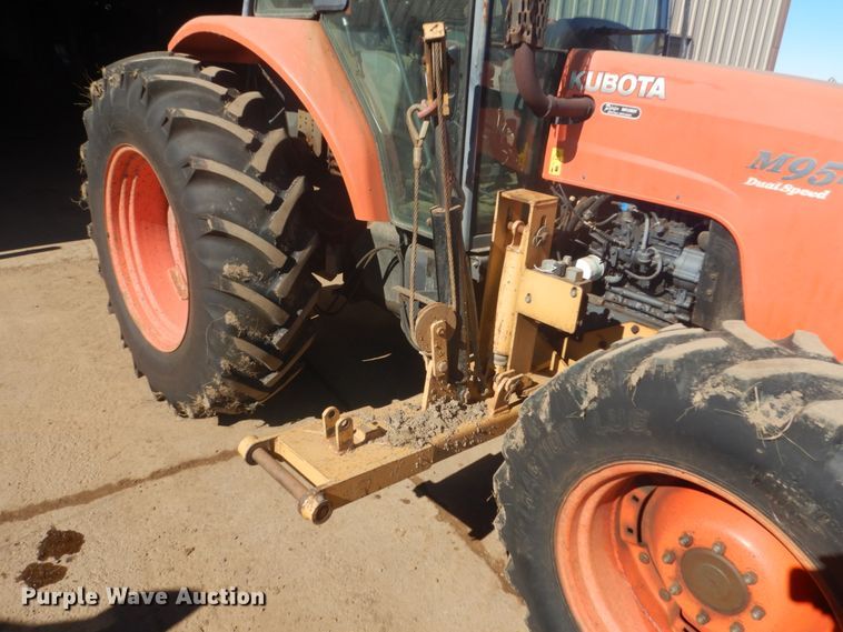 image for item HS9958 Kubota M95S  MFWD tractor