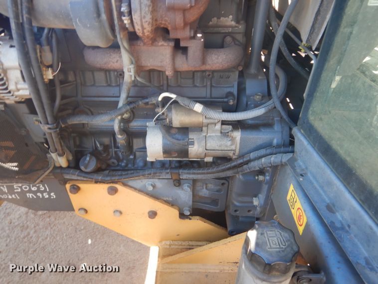 image for item HS9958 Kubota M95S  MFWD tractor