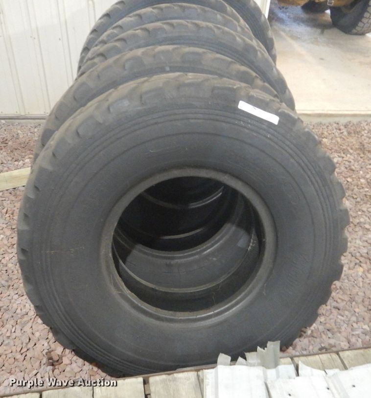 image for item HS9959 (6) 14.00R24 tires
