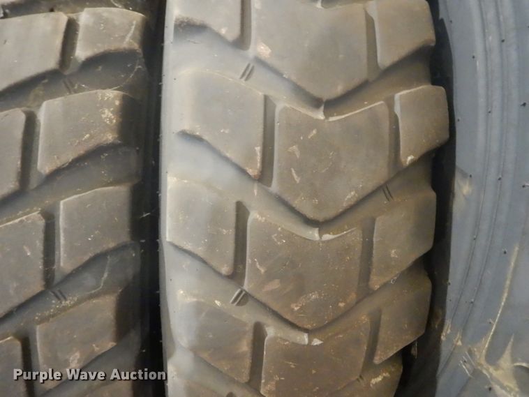 image for item HS9959 (6) 14.00R24 tires