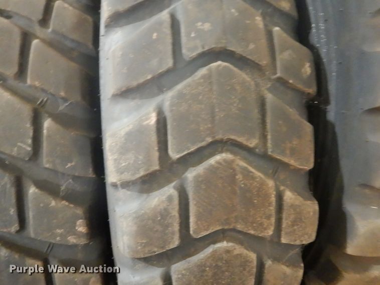 image for item HS9959 (6) 14.00R24 tires