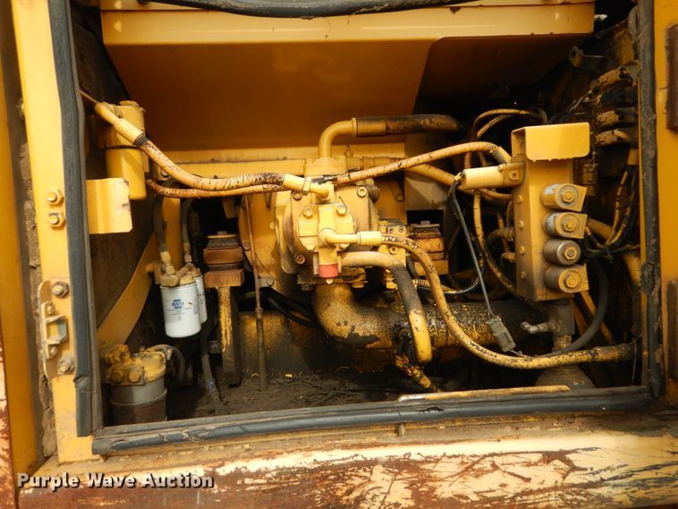 image for item HV9591 1998 Komatsu PC150LC  hydraulic excavator