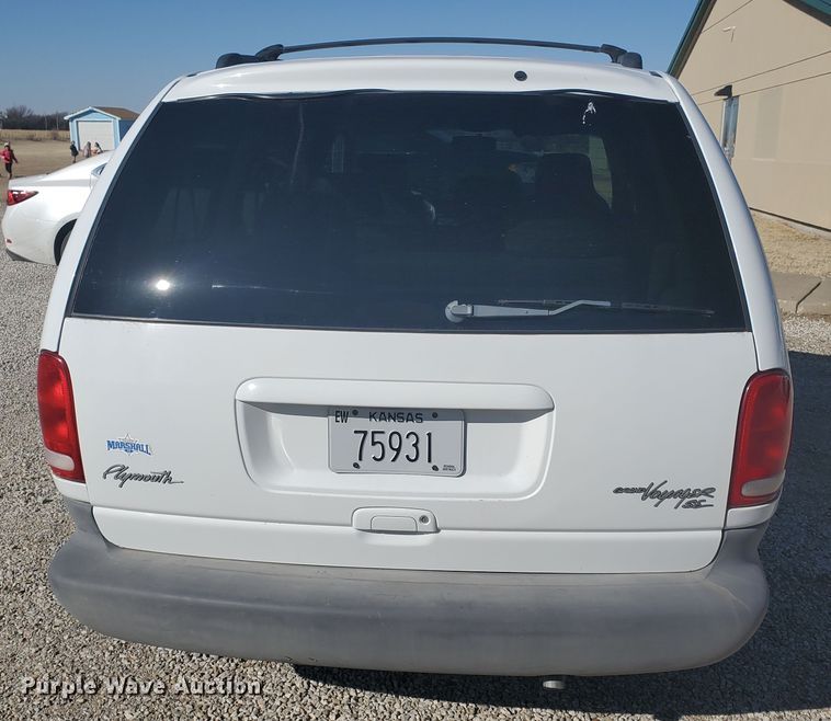 image for item HW9729 1999 Plymouth Grand Voyager SE  van