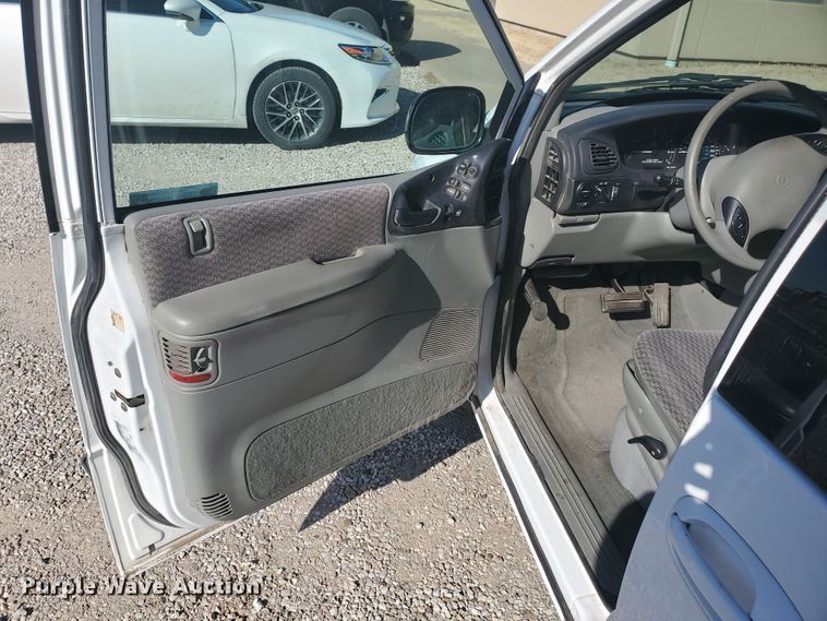 image for item HW9729 1999 Plymouth Grand Voyager SE  van