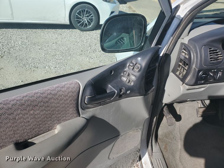 image for item HW9729 1999 Plymouth Grand Voyager SE  van