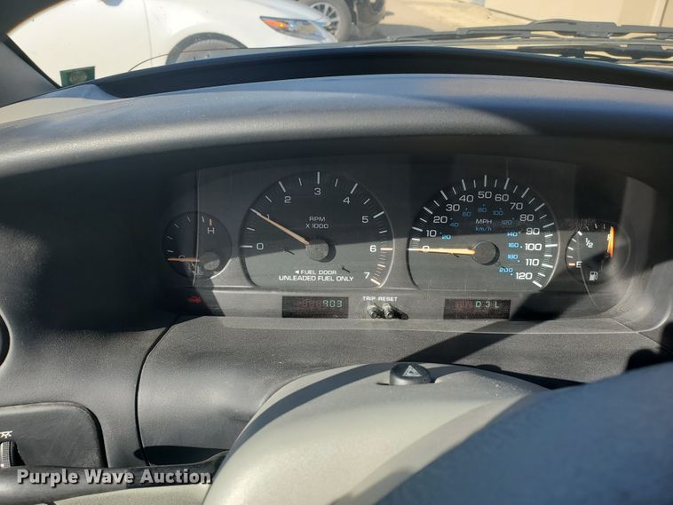 image for item HW9729 1999 Plymouth Grand Voyager SE  van