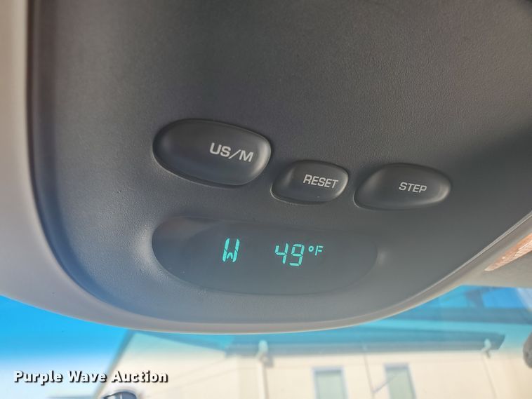 image for item HW9729 1999 Plymouth Grand Voyager SE  van