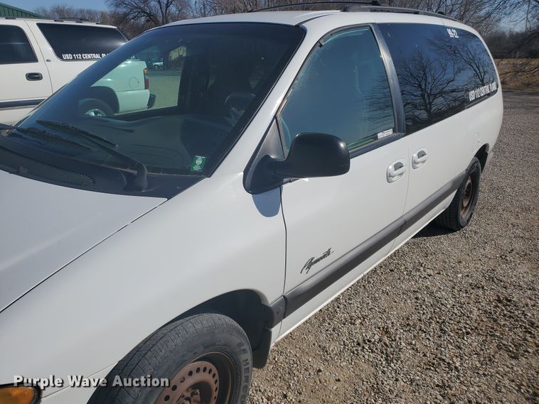 image for item HW9729 1999 Plymouth Grand Voyager SE  van
