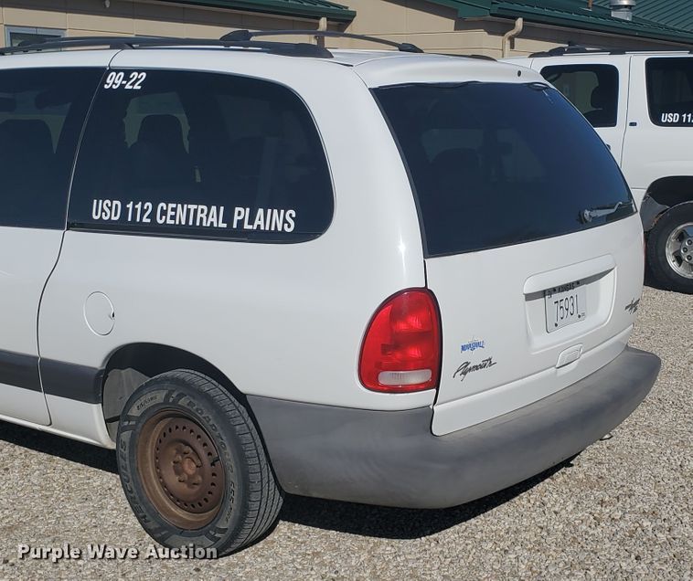 image for item HW9729 1999 Plymouth Grand Voyager SE  van