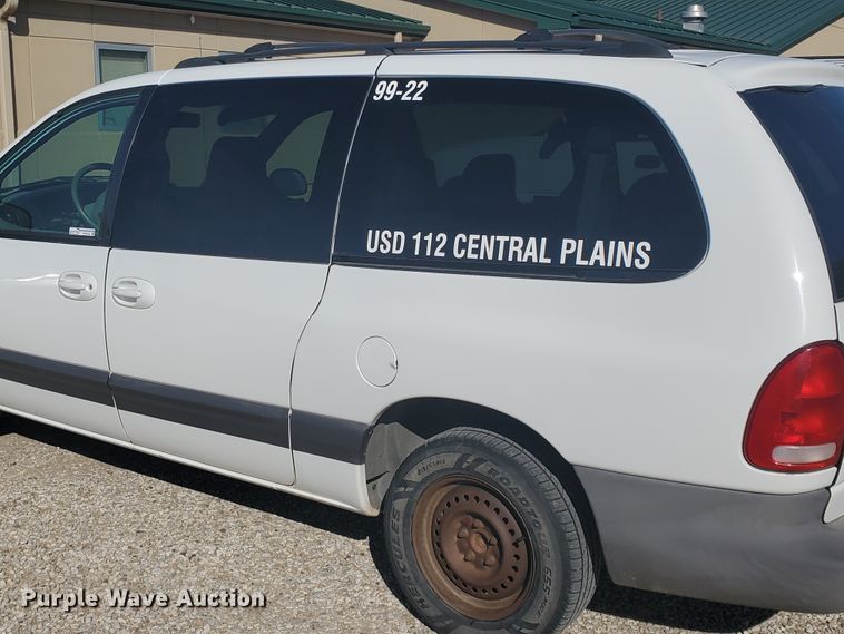 image for item HW9729 1999 Plymouth Grand Voyager SE  van