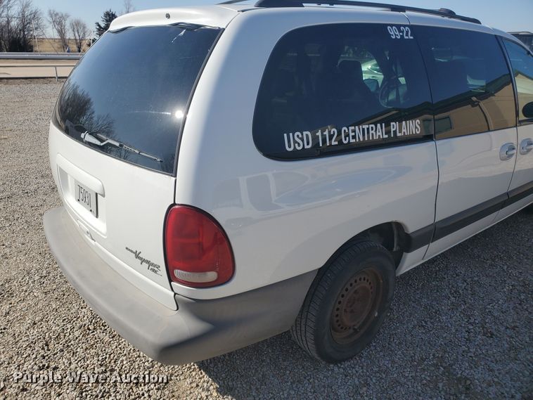 image for item HW9729 1999 Plymouth Grand Voyager SE  van