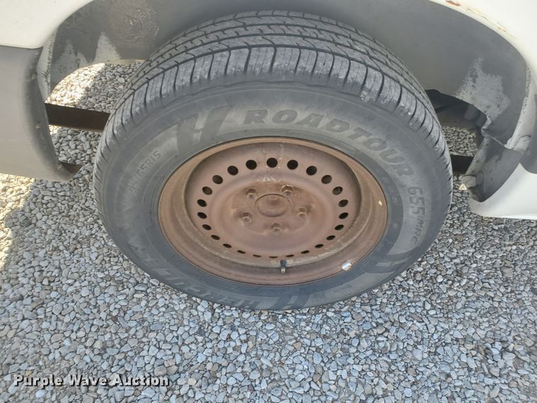 image for item HW9729 1999 Plymouth Grand Voyager SE  van