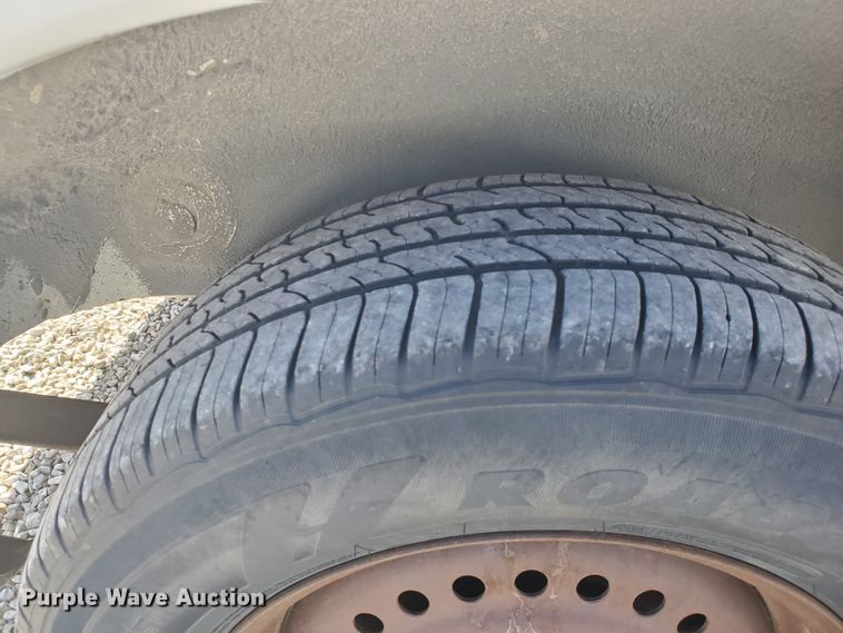 image for item HW9729 1999 Plymouth Grand Voyager SE  van