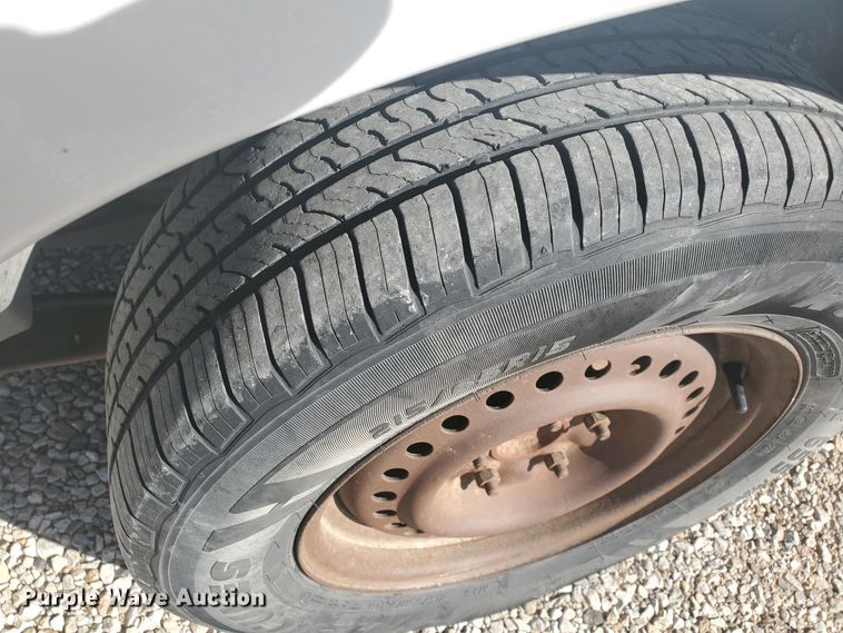 image for item HW9729 1999 Plymouth Grand Voyager SE  van