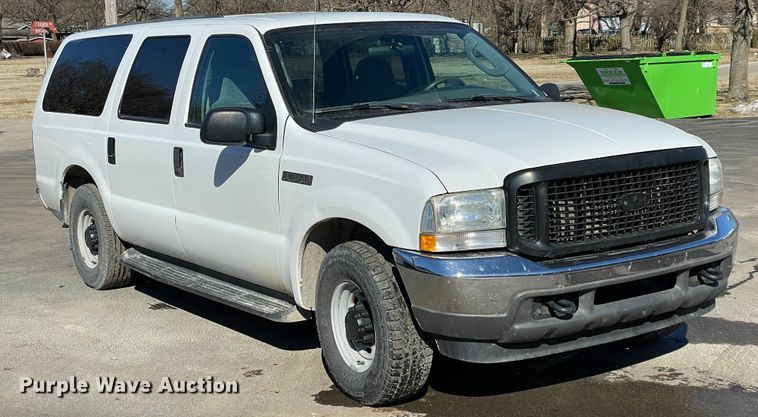 image for item HX9827 2004 Ford Excursion XLT  SUV